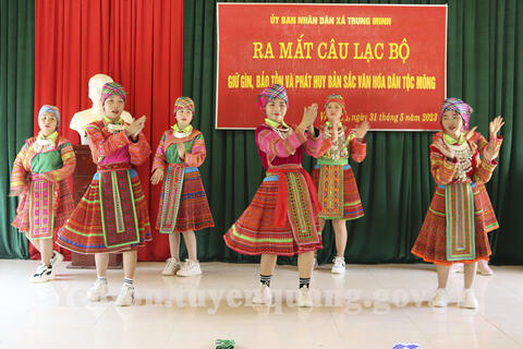 Ra mắt Câu lạc bộ “Giữ gìn, bảo tồn và phát huy bản sắc văn hóa dân tộc Mông” thôn Vàng On