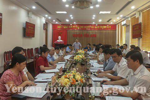 Lấy phiếu tín nhiệm đối với nhóm chức danh chức vụ lãnh đạo quản lý trong cơ quan tổ chức đơn vị khối nhà nước huyện Yên Sơn