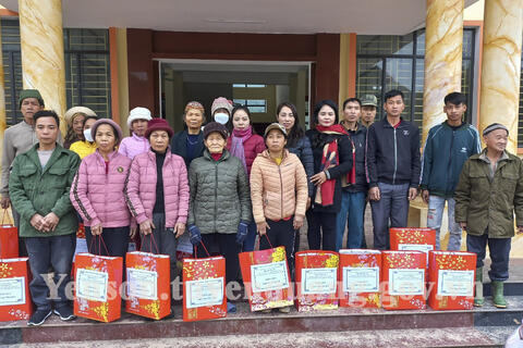 MTTQ huyện Yên Sơn trao gần 1.900 suất quà tết cho người nghèo