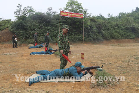 Huyện Yên Sơn kiểm tra bắn đạn thật của lực lượng dân quân tự vệ