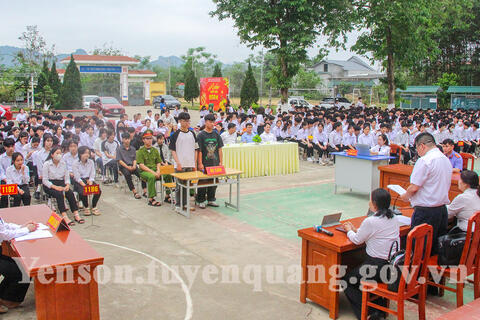 Tuyên truyền, phổ biến pháp luật về phòng chống ma túy học đường dưới hình thức phiên tòa giả định tại trường THPT Xuân Vân