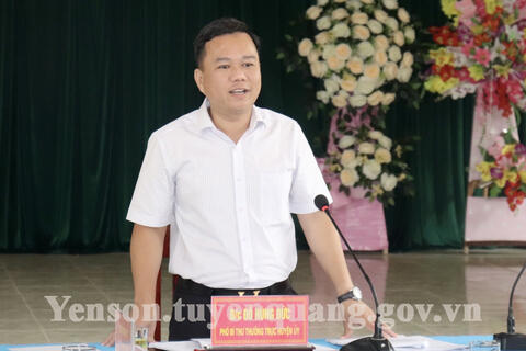 Phó Bí thư Thường trực Huyện ủy làm việc tại xã Kim Quan