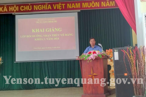 Trung tâm Chính trị huyện Yên Sơn khai giảng lớp bồi dưỡng nhận thức về Đảng tại xã Thái Bình