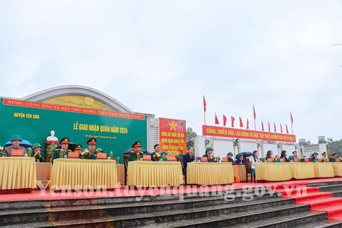 Huyện Yên Sơn tổ chức Lễ giao nhận quân năm 2024