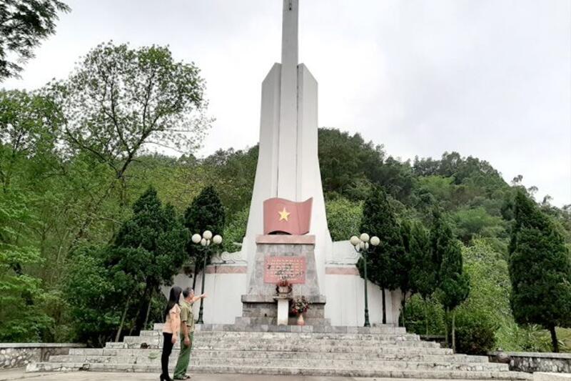 Đài tưởng niệm Chiến thắng Bình Ca